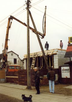 Budowa cukierni Tiramisu w Łomiankach. Rok 1997